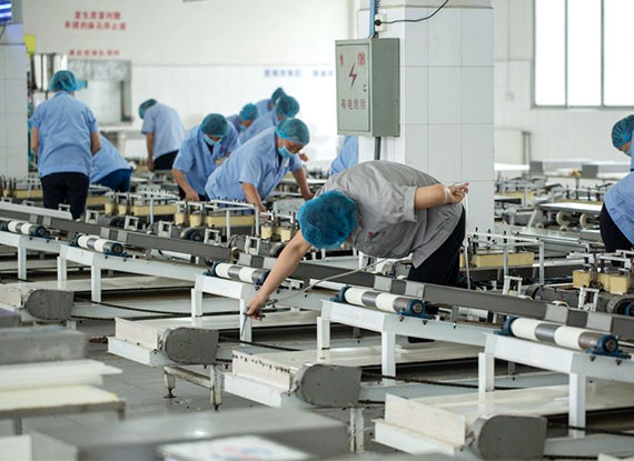 用技術(shù)贏得市場、以服務(wù)贏得客戶、用誠信贏得口碑